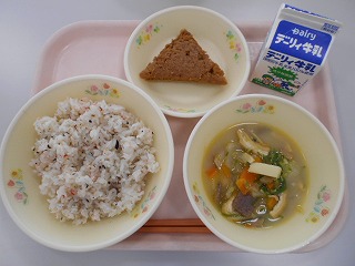 給食写真001